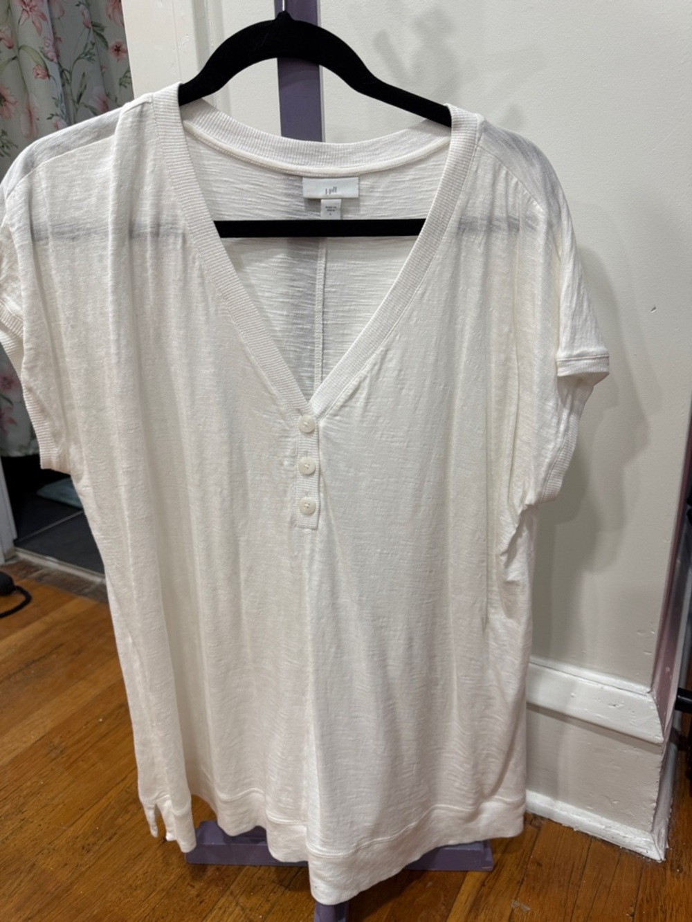 J. Jill White V-Neck Short Sleeve Button Front Top